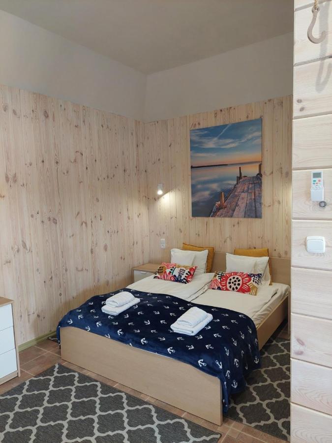 Port Jeziorak Bed & Breakfast อิวาวา ภายนอก รูปภาพ